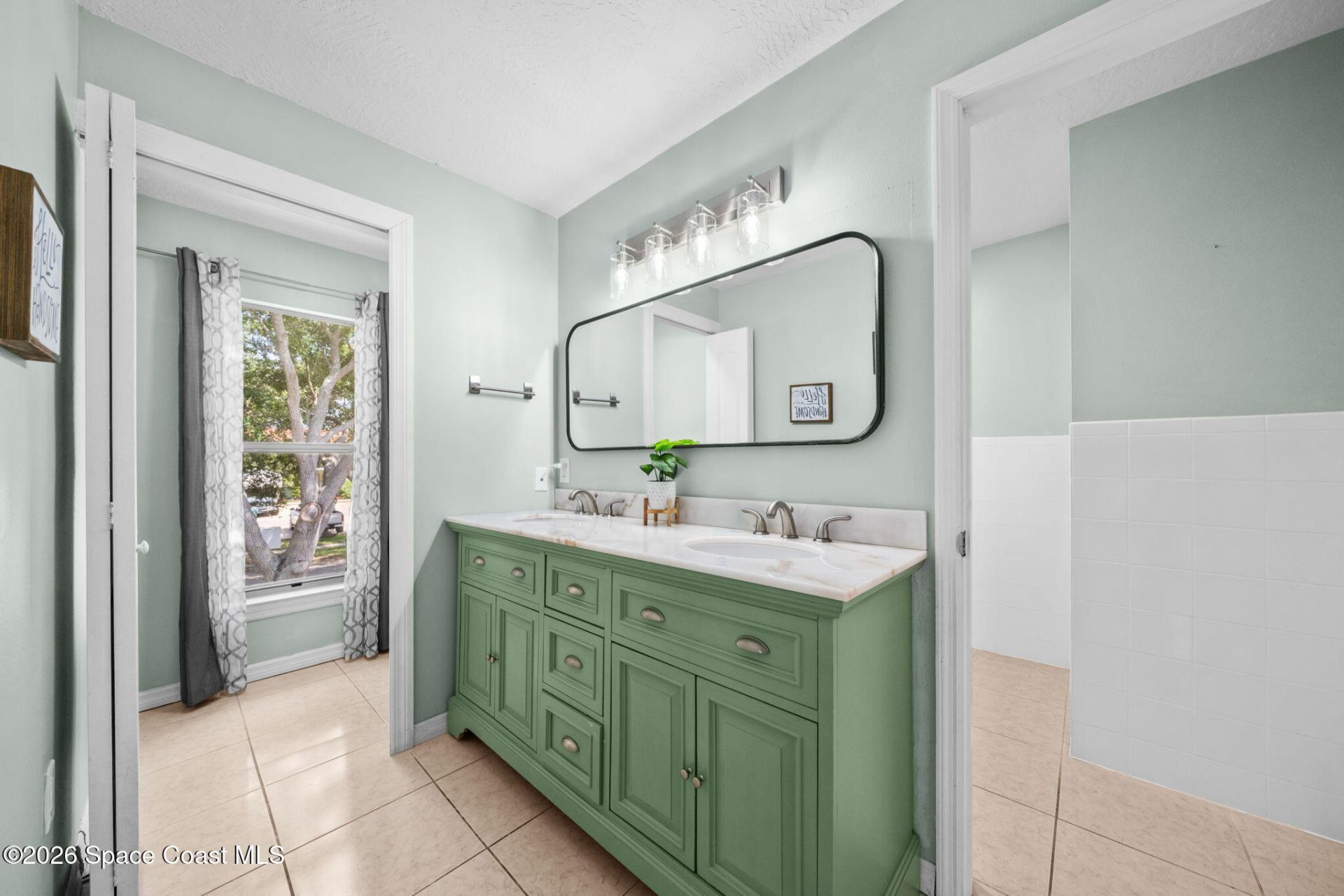 232 Circle Drive, Cape Canaveral, FL 32920 Photo