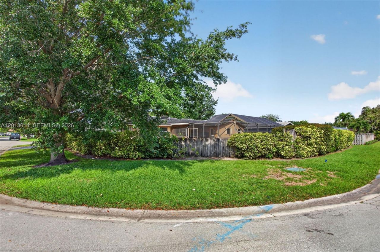 8505 NW 29th Dr, Coral Springs, FL 33065 Photo