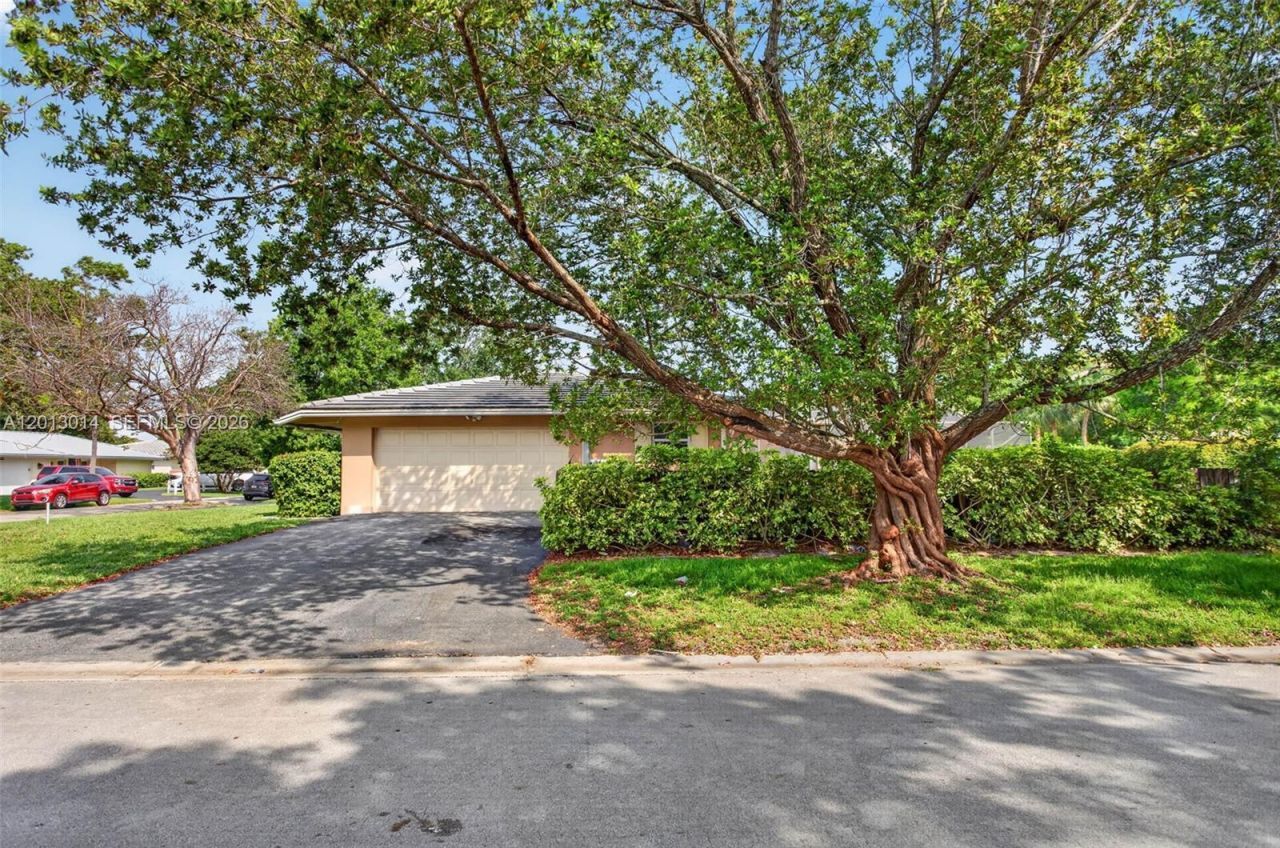 8505 NW 29th Dr, Coral Springs, FL 33065 Photo