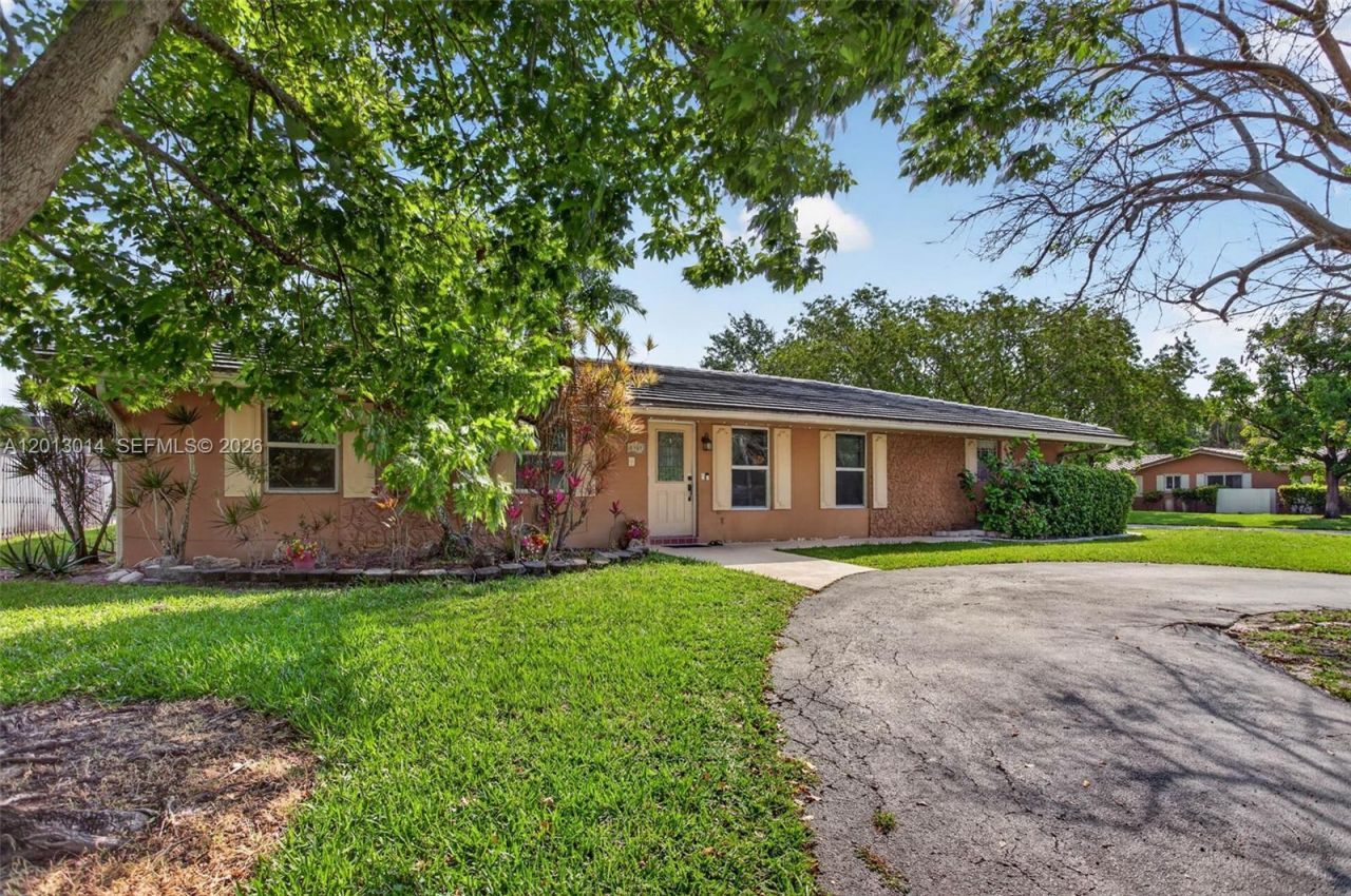 8505 NW 29th Dr, Coral Springs, FL 33065 Photo