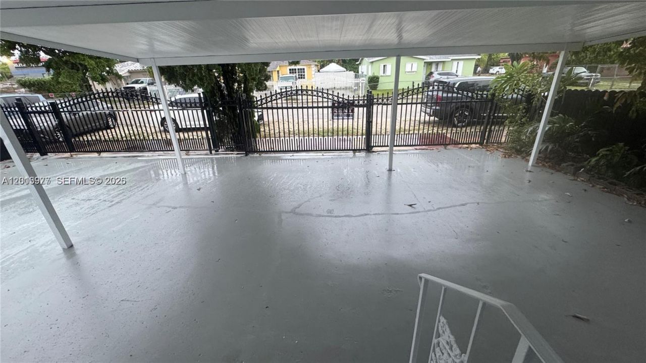 2731 NW 100th St, Unit A, Miami, FL 33147 Photo