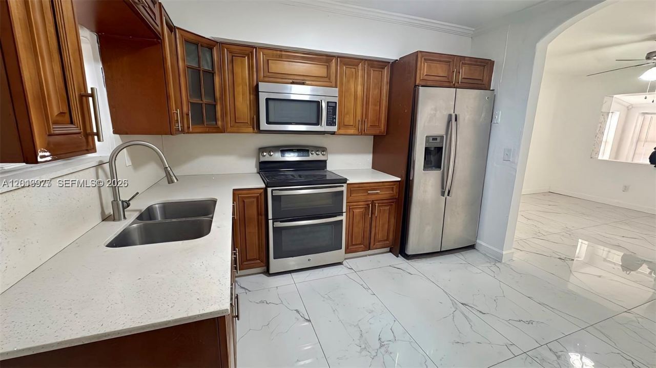 2731 NW 100th St, Unit A, Miami, FL 33147 Photo