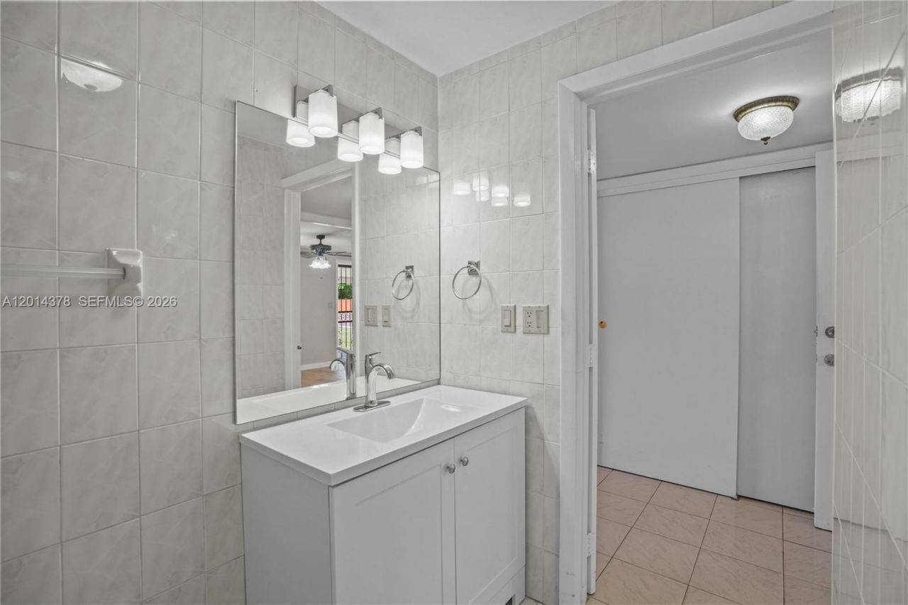 9930 SW 40th Ter , Miami, FL 33165 Photo