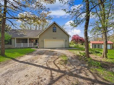 86 Little Lake Road, Alden, NY 14004