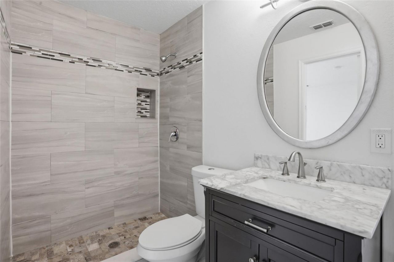 1161 Kempton Chase Parkway, Orlando, FL 32837 Photo