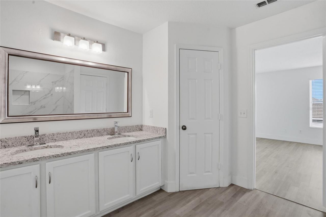1161 Kempton Chase Parkway, Orlando, FL 32837 Photo
