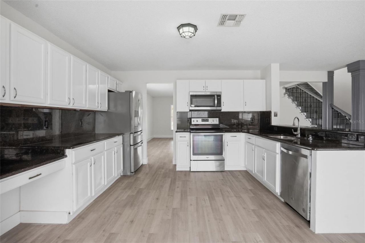 1161 Kempton Chase Parkway, Orlando, FL 32837 Photo