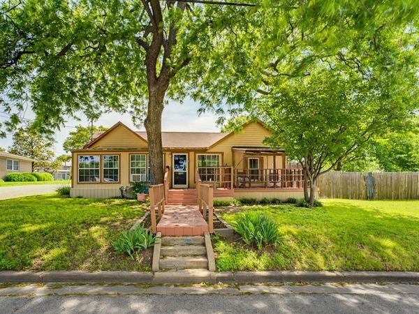 601 S Miller Street, Decatur, TX 76234