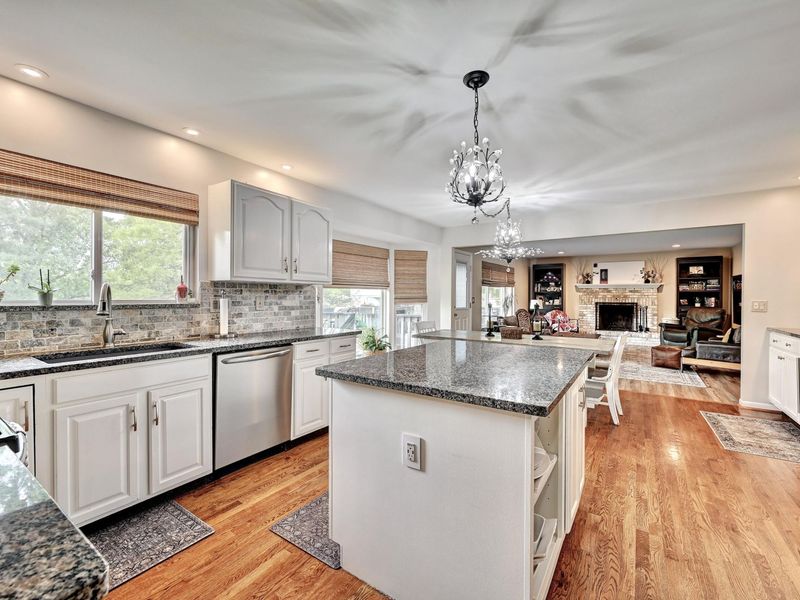 8547 Woodcreek Drive, Florence, KY 41042 Photo 10
