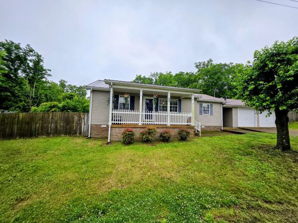 108 Arnold St , Centerville, TN 37033