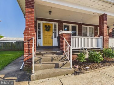 44 E 9TH AVENUE, YORK, PA 17404