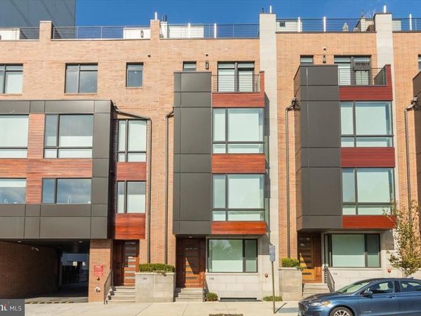 138 S FRONT STREET, PHILADELPHIA, PA 19106