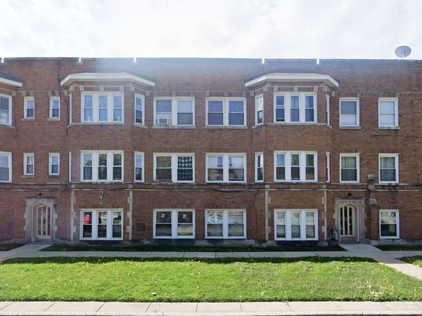 6618 19th Street, Unit 9, Berwyn, IL 60402
