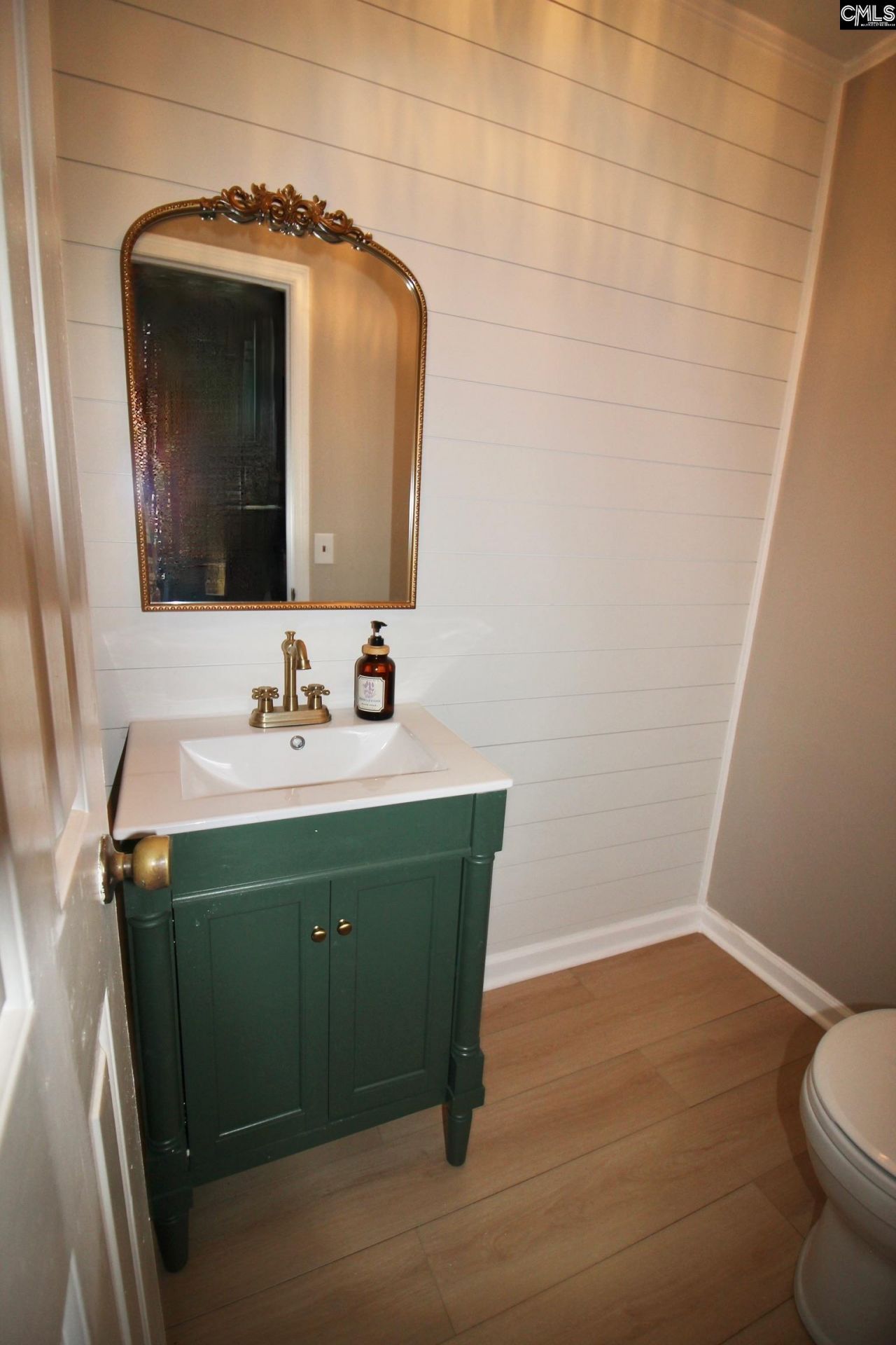 1209 Pine Street  Photo 13
