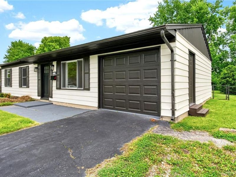 842 Edgewick Road, New Carlisle, OH 45344 Photo 4