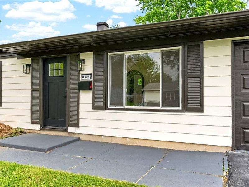 842 Edgewick Road, New Carlisle, OH 45344 Photo 5