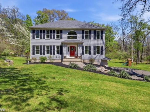 11 Victoria Crossing Rd, Knowlton, NJ 07832