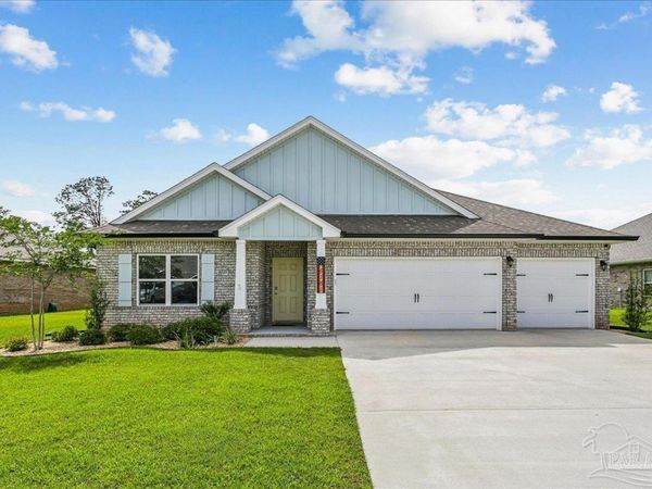 6161 Carson Dr, Milton, FL 32570