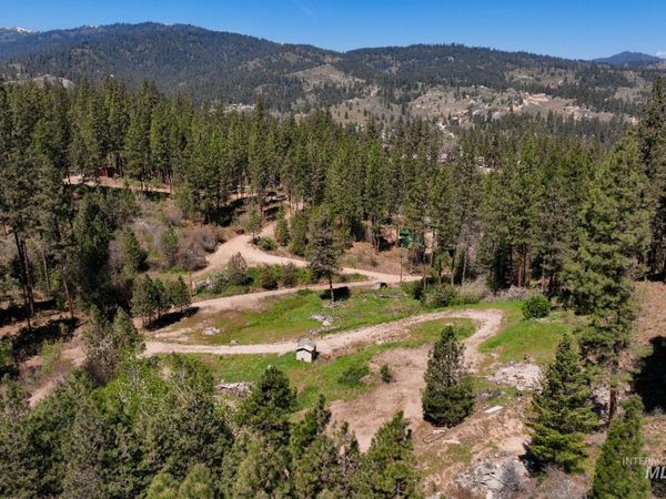 19 Red Bluff Rd., Boise, ID 83716