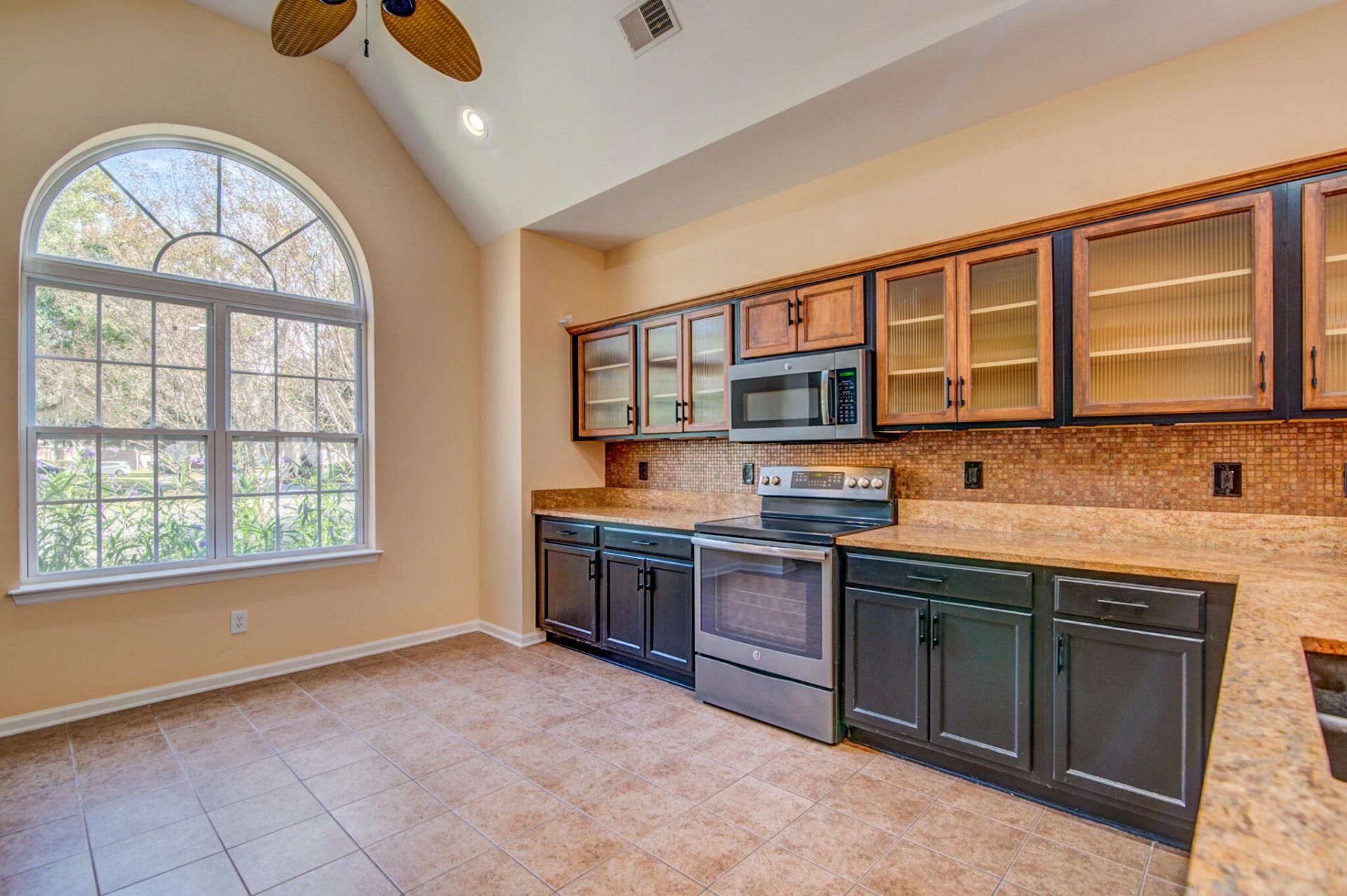 135 Dorothy Drive Photo 11