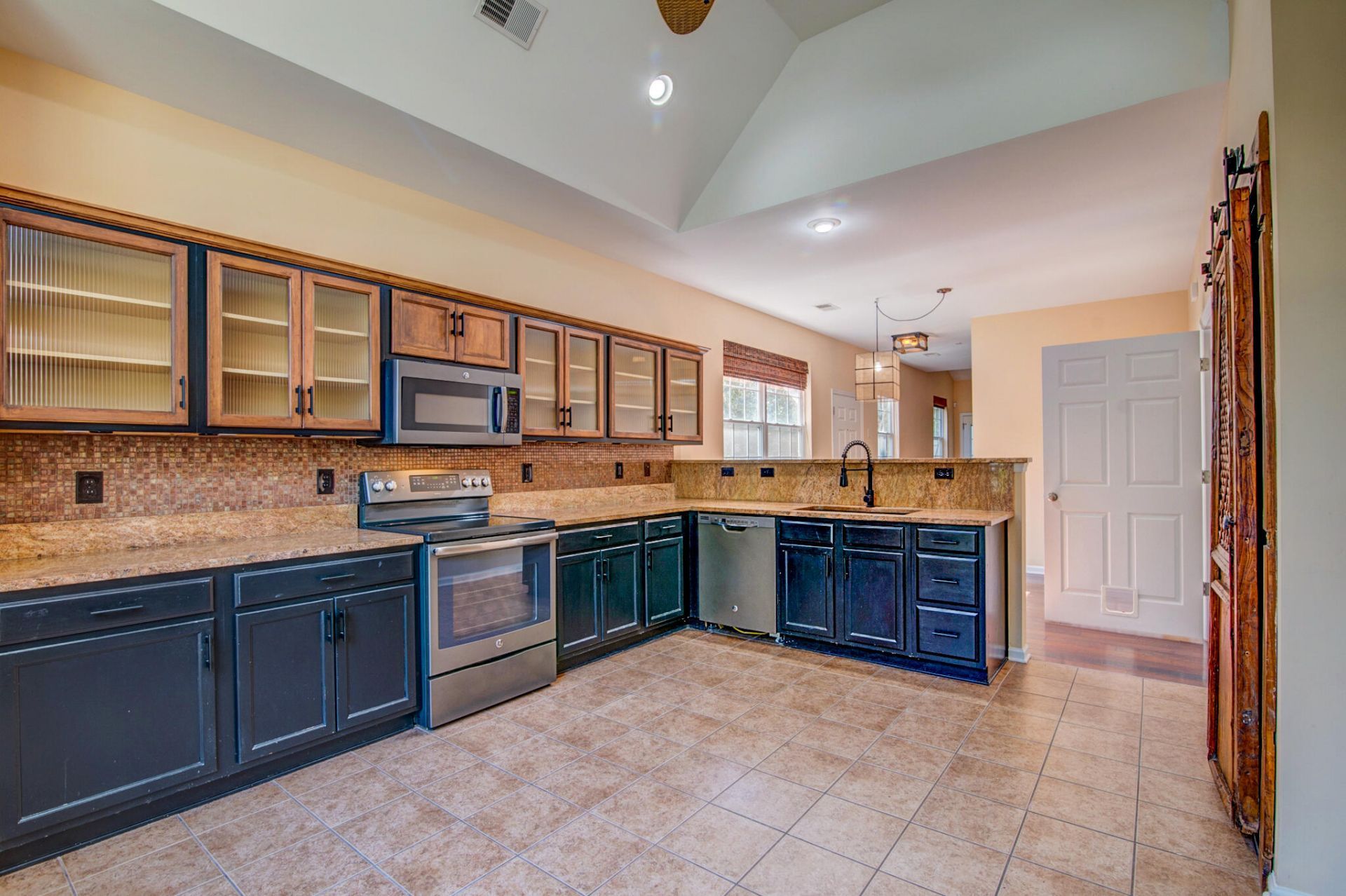 135 Dorothy Drive Photo 13
