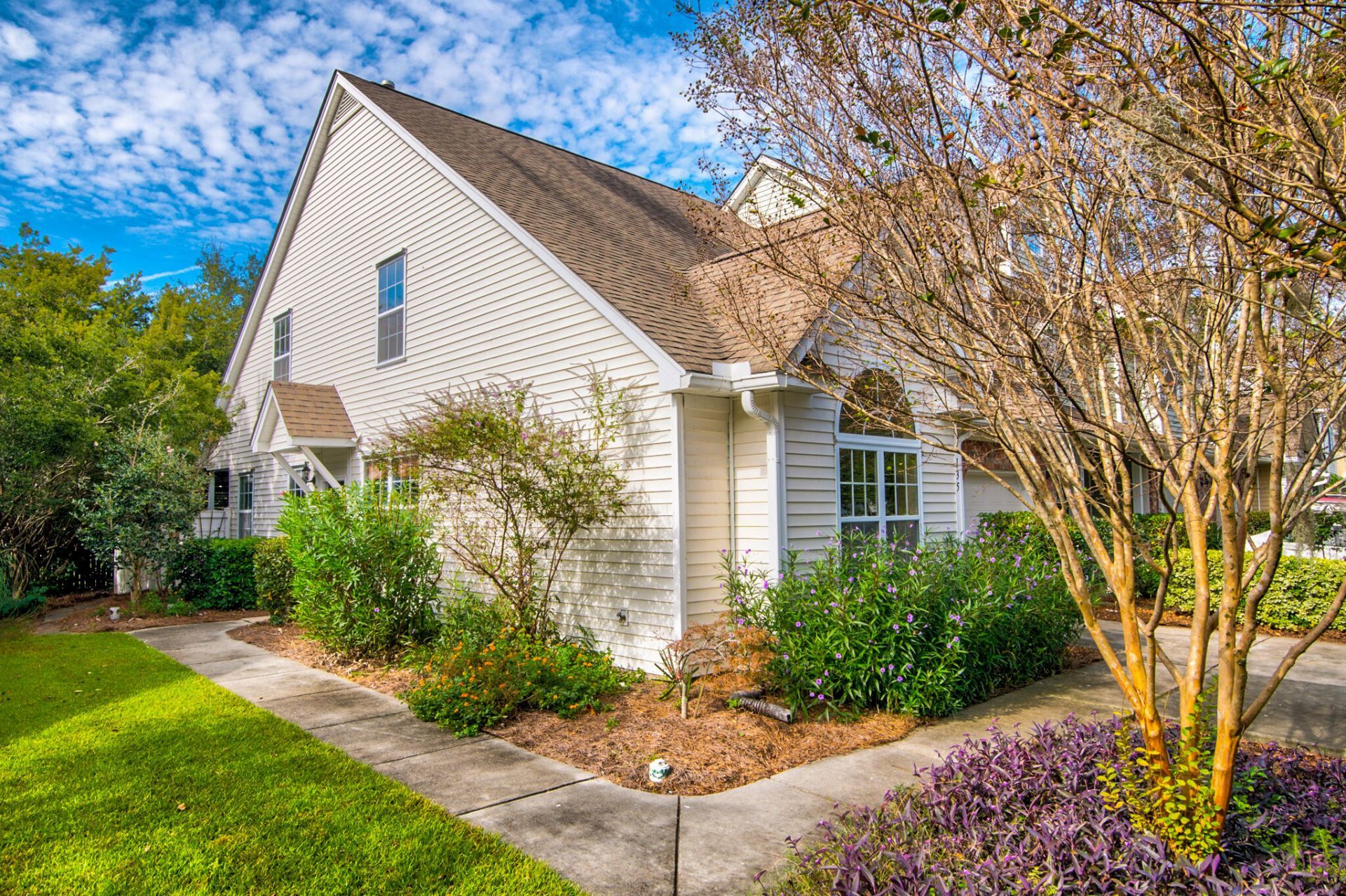 135 Dorothy Drive Photo 8