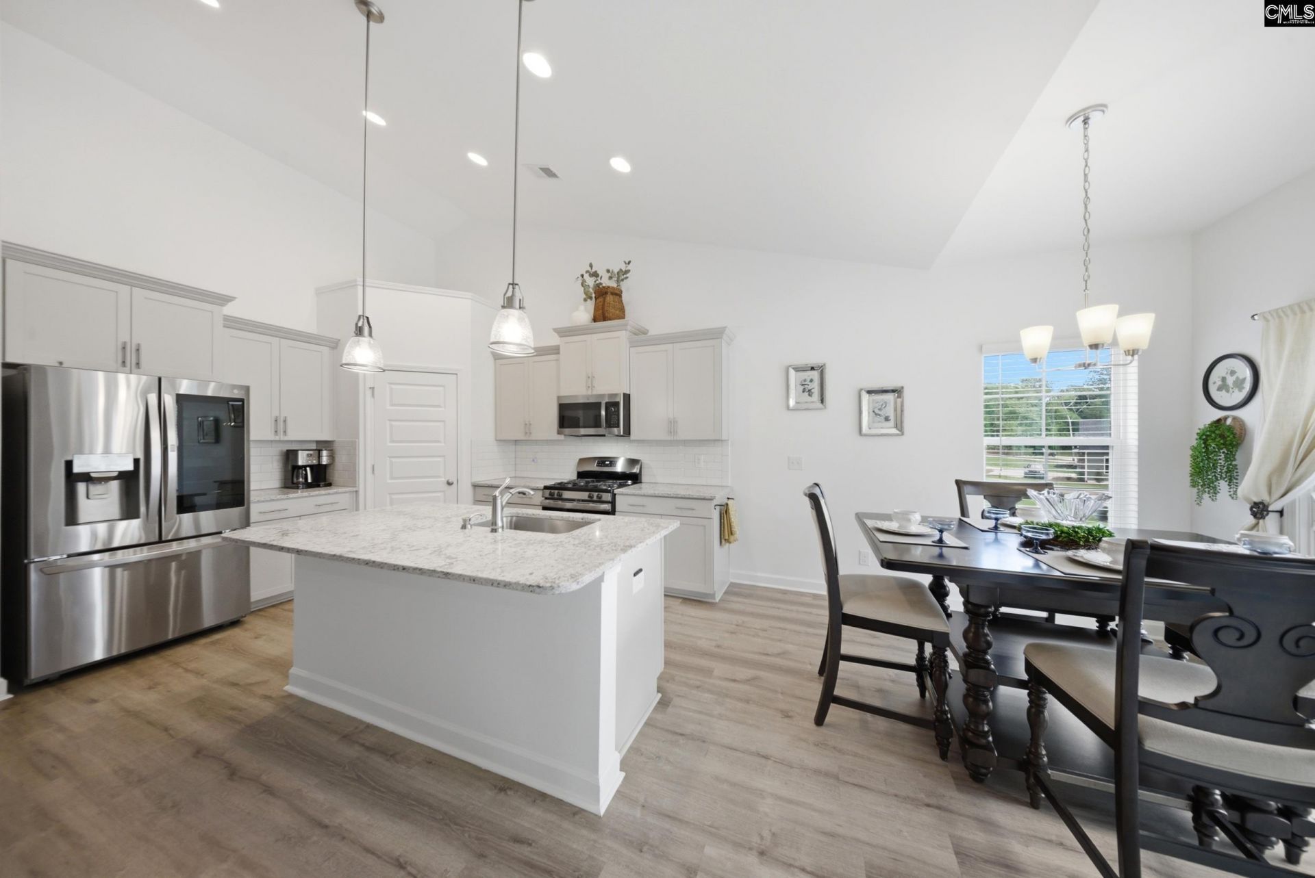 105 Somerset Court Photo 11