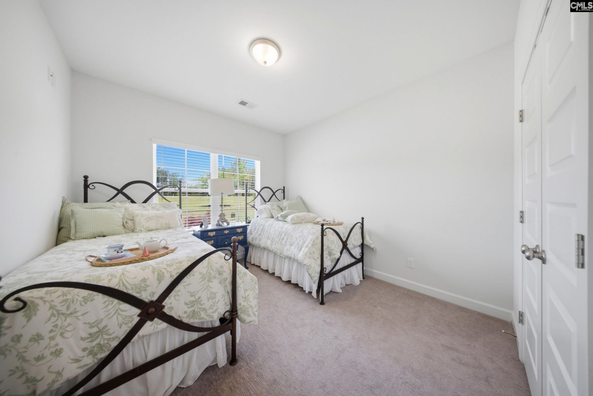 105 Somerset Court Photo 15