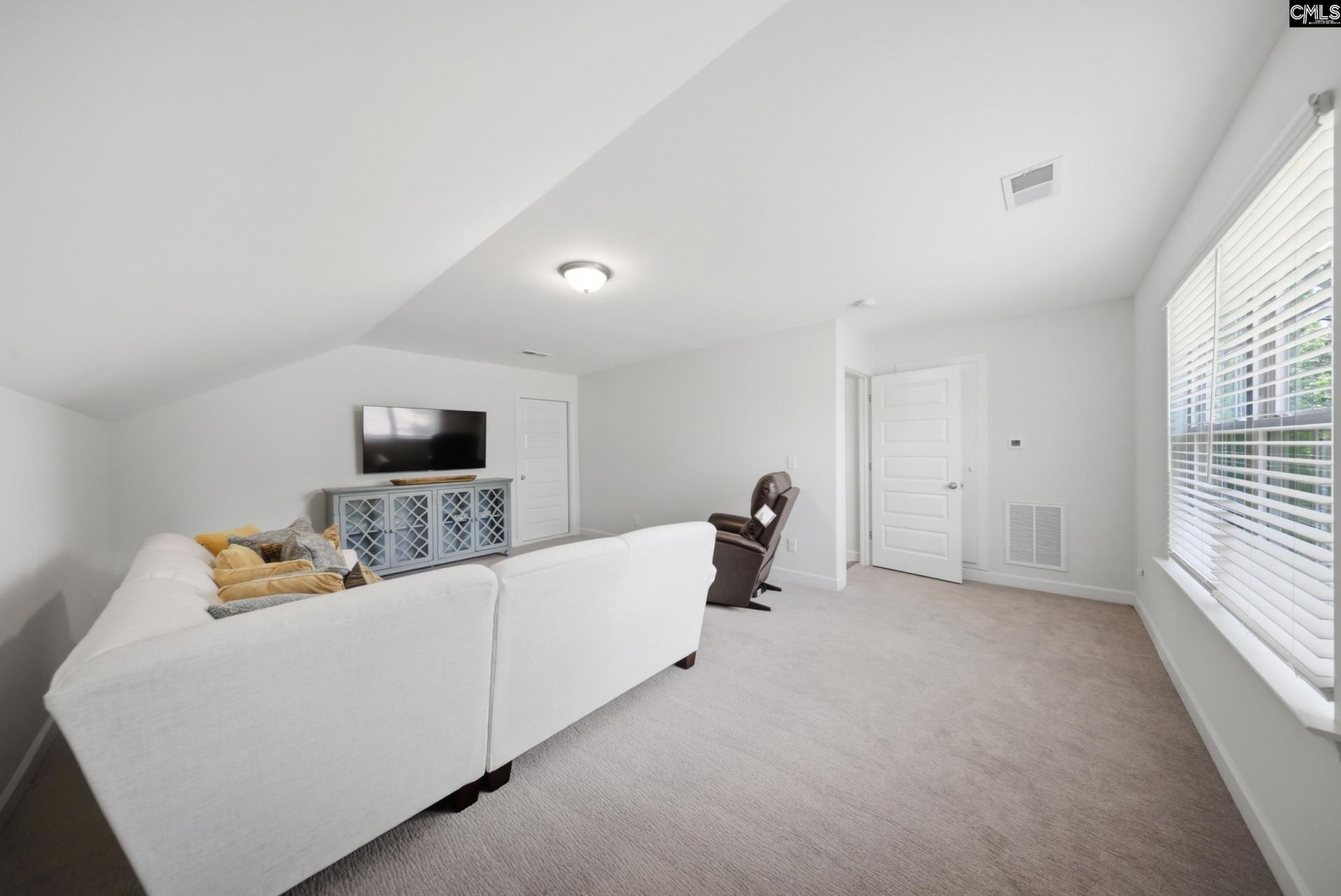 105 Somerset Court Photo 20