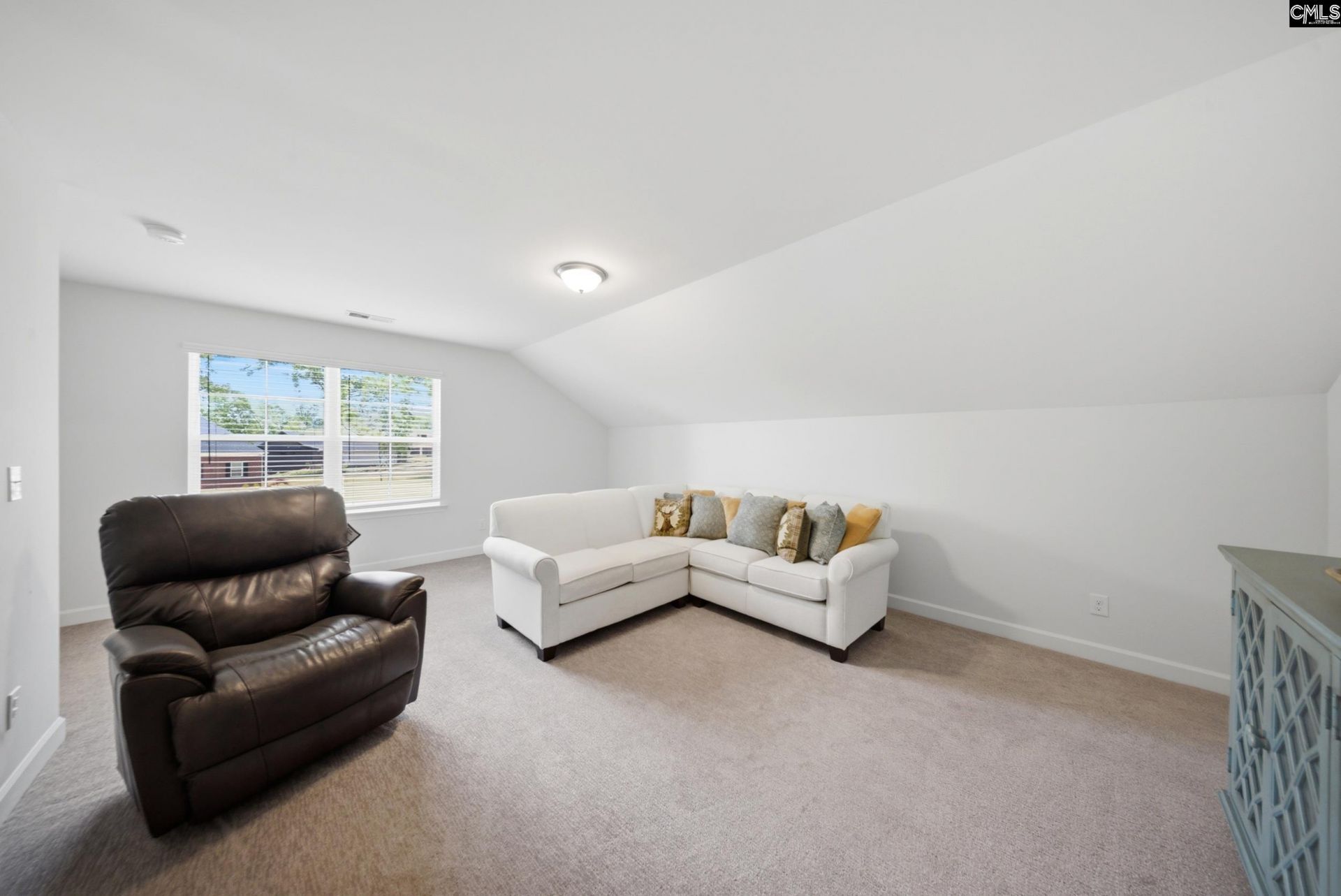 105 Somerset Court Photo 21