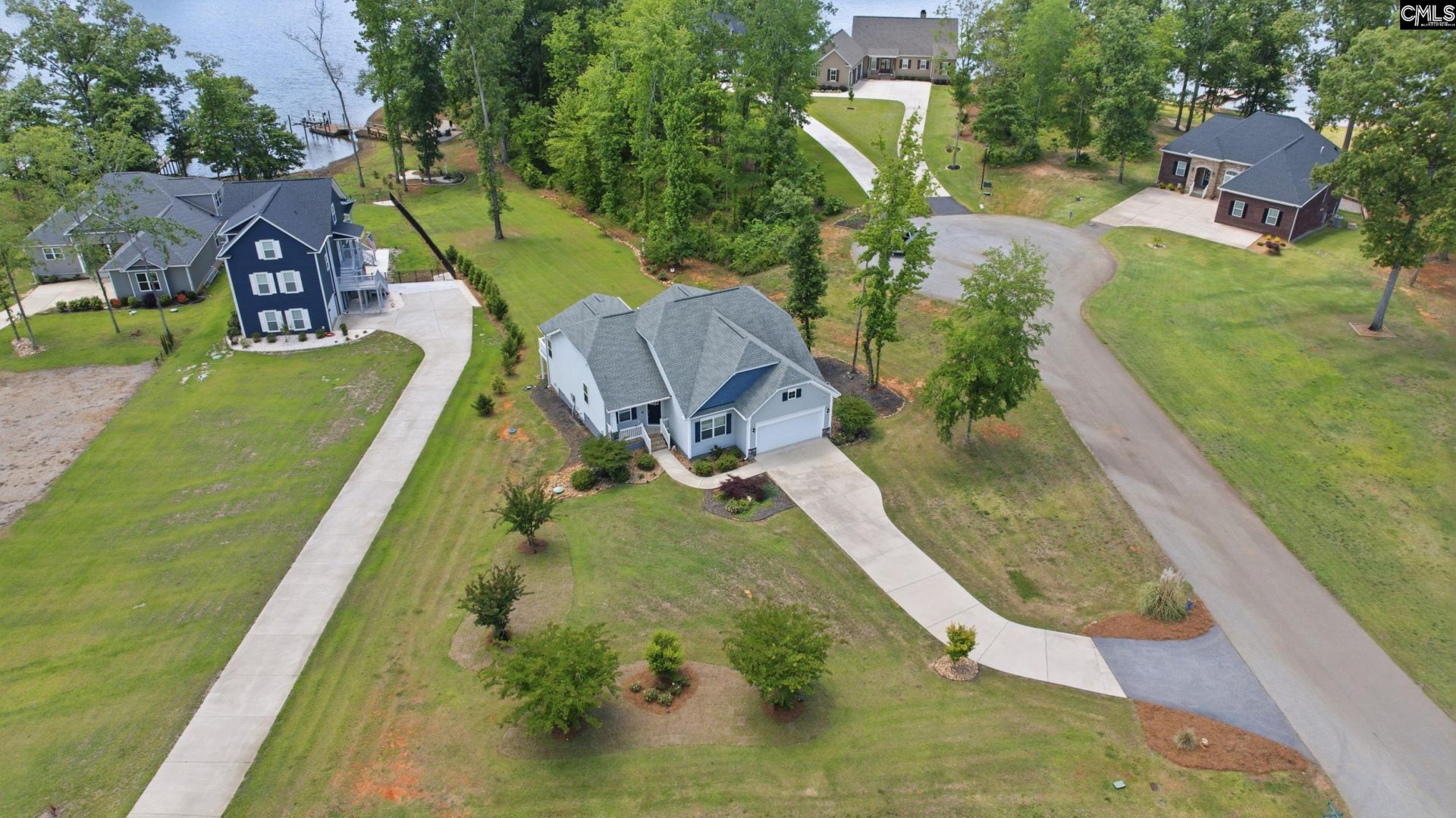 105 Somerset Court Photo 33