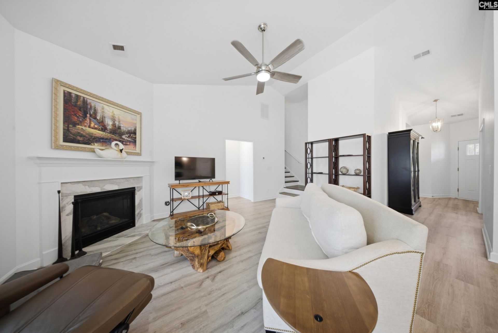 105 Somerset Court Photo 7
