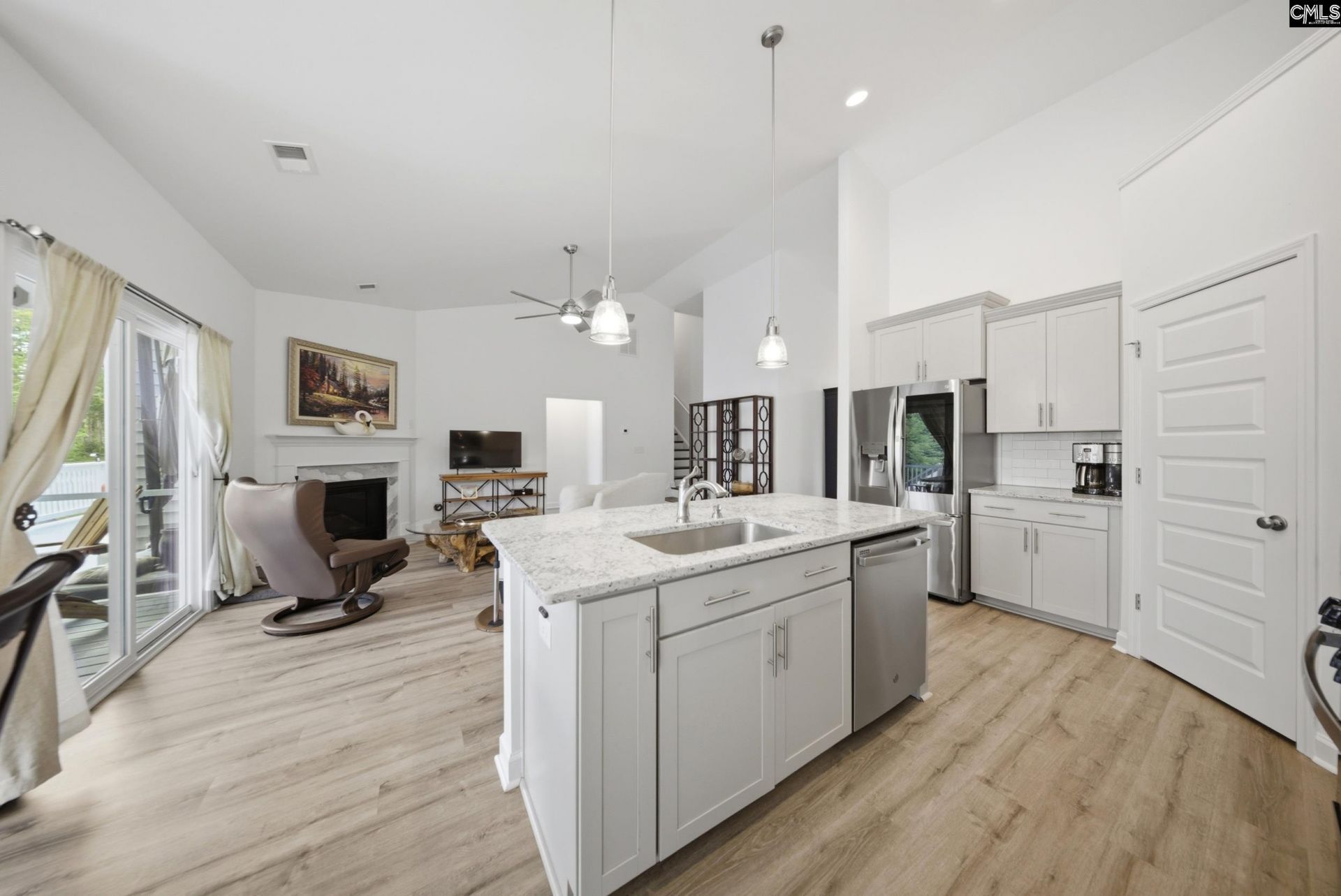 105 Somerset Court Photo 9