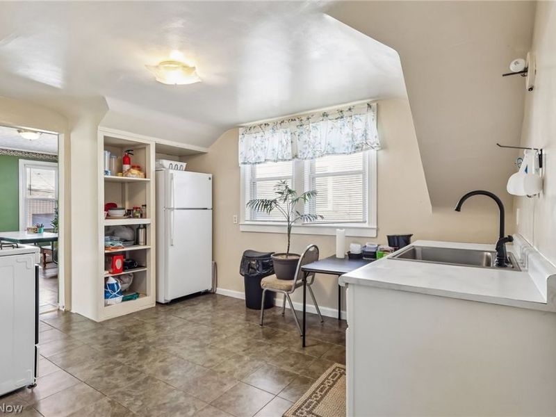 1111 Clark Avenue, Cleveland, OH 44109 Photo 26