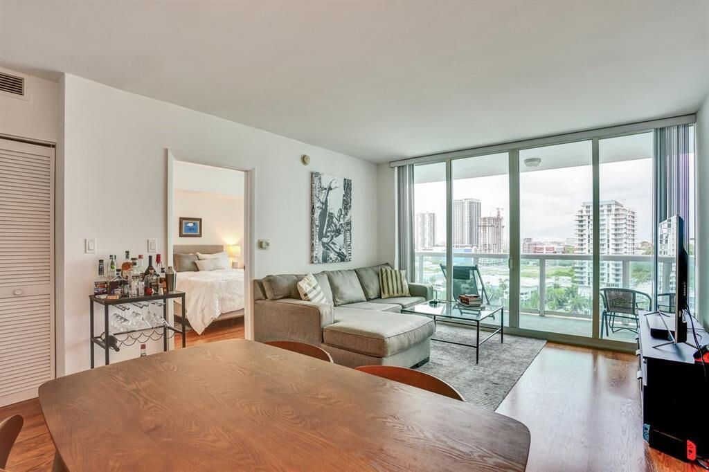 1800 N Bayshore Drive, Unit 1610, Miami, FL 33132 Photo