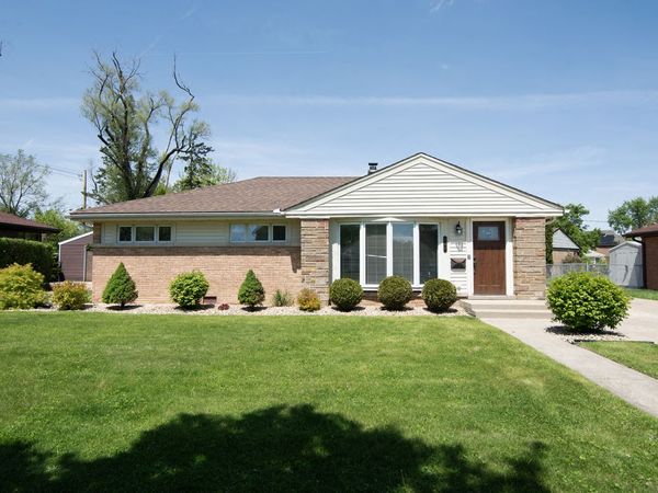 367 W Fremont Avenue , Elmhurst, IL 60126