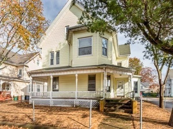 1190 Warren Ave, Unit 2, Brockton, MA 02301
