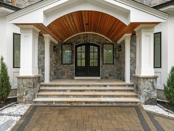 11 Skyline Drive, Wellesley, MA 02482