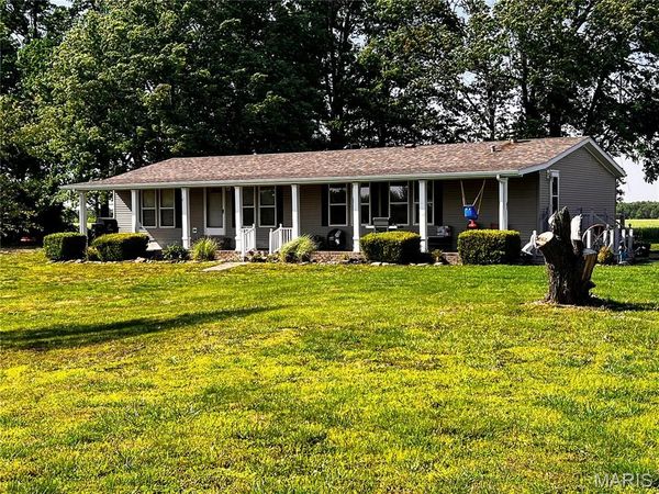 1383 Old Salem Road, Kell, IL 62853