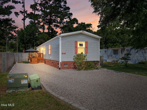211 NE 76th Street, Oak Island, NC 28465