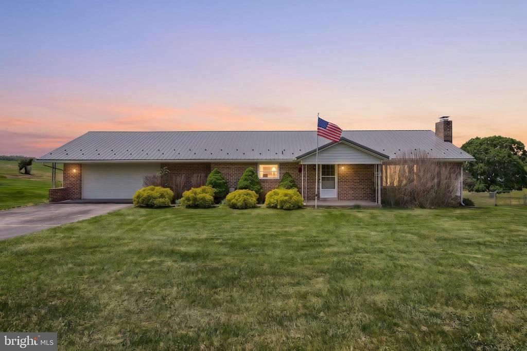 3720 JEFFERSON ROAD , GLEN ROCK, PA 17327