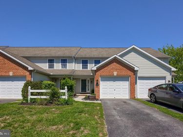 4050 PARKSIDE COURT, MOUNT JOY, PA 17552