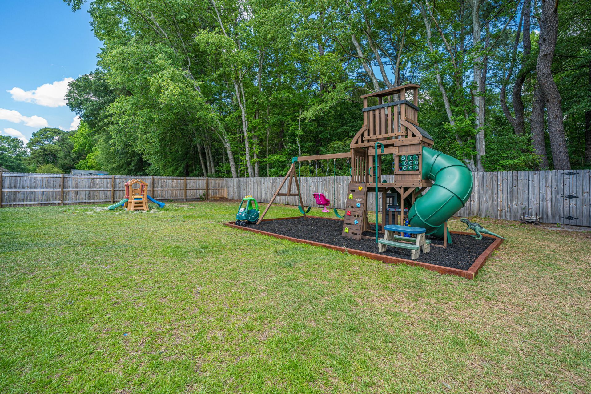 4404 Clovewood Street Photo 34
