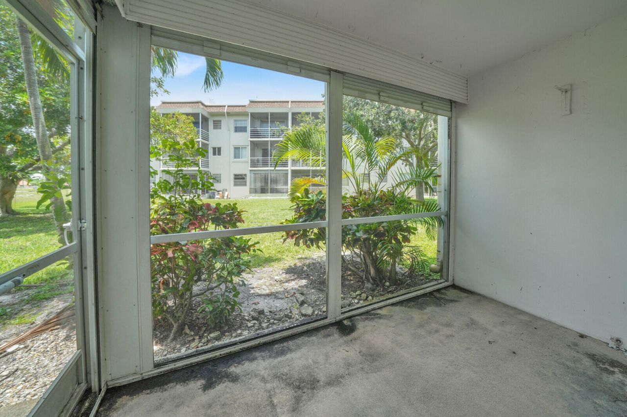 5501 NW 2nd Avenue, Unit 111, Boca Raton, FL 33487 Photo