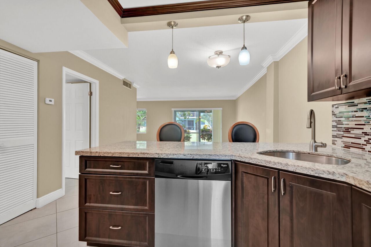 5501 NW 2nd Avenue, Unit 111, Boca Raton, FL 33487 Photo