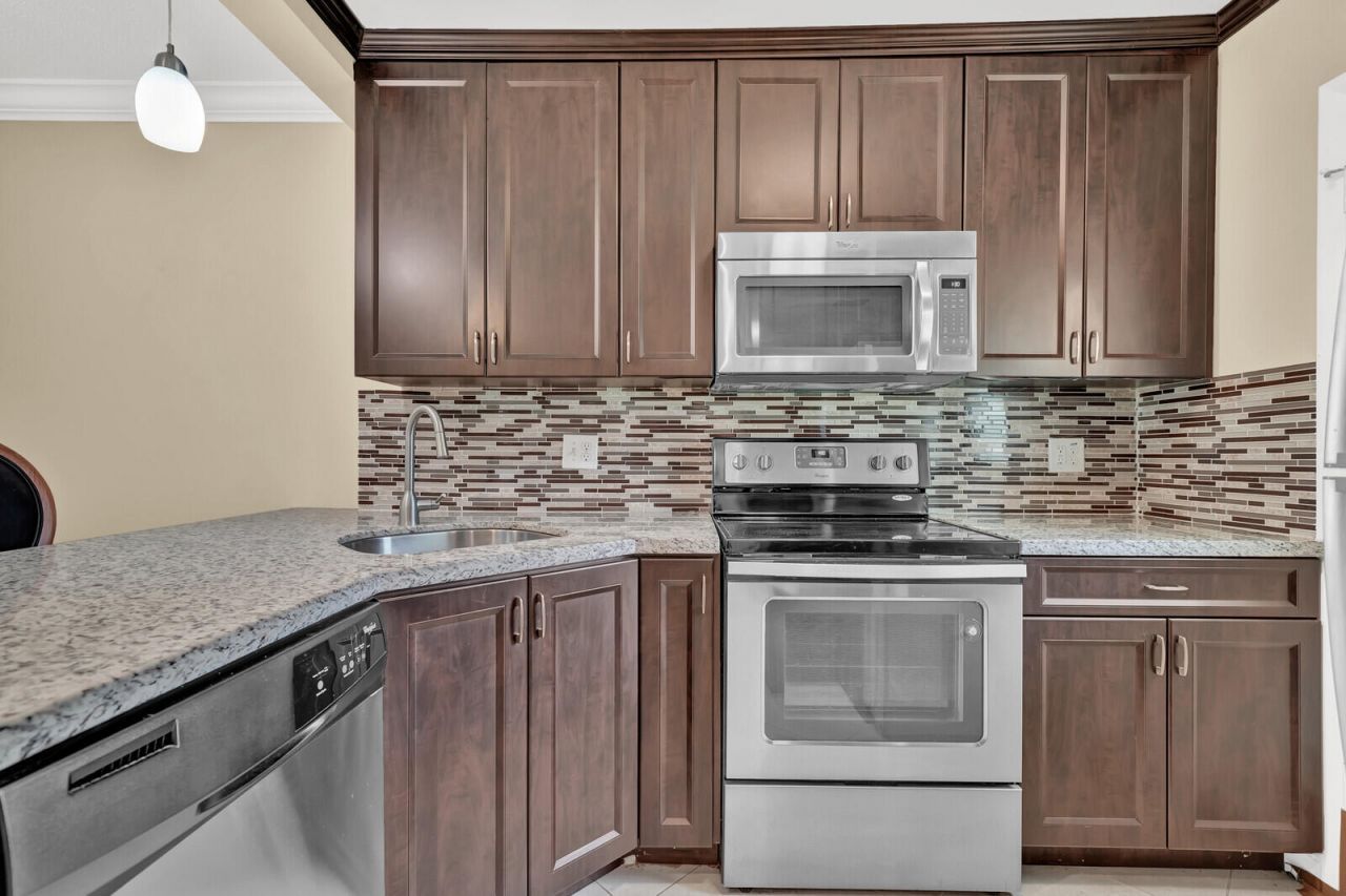 5501 NW 2nd Avenue, Unit 111, Boca Raton, FL 33487 Photo