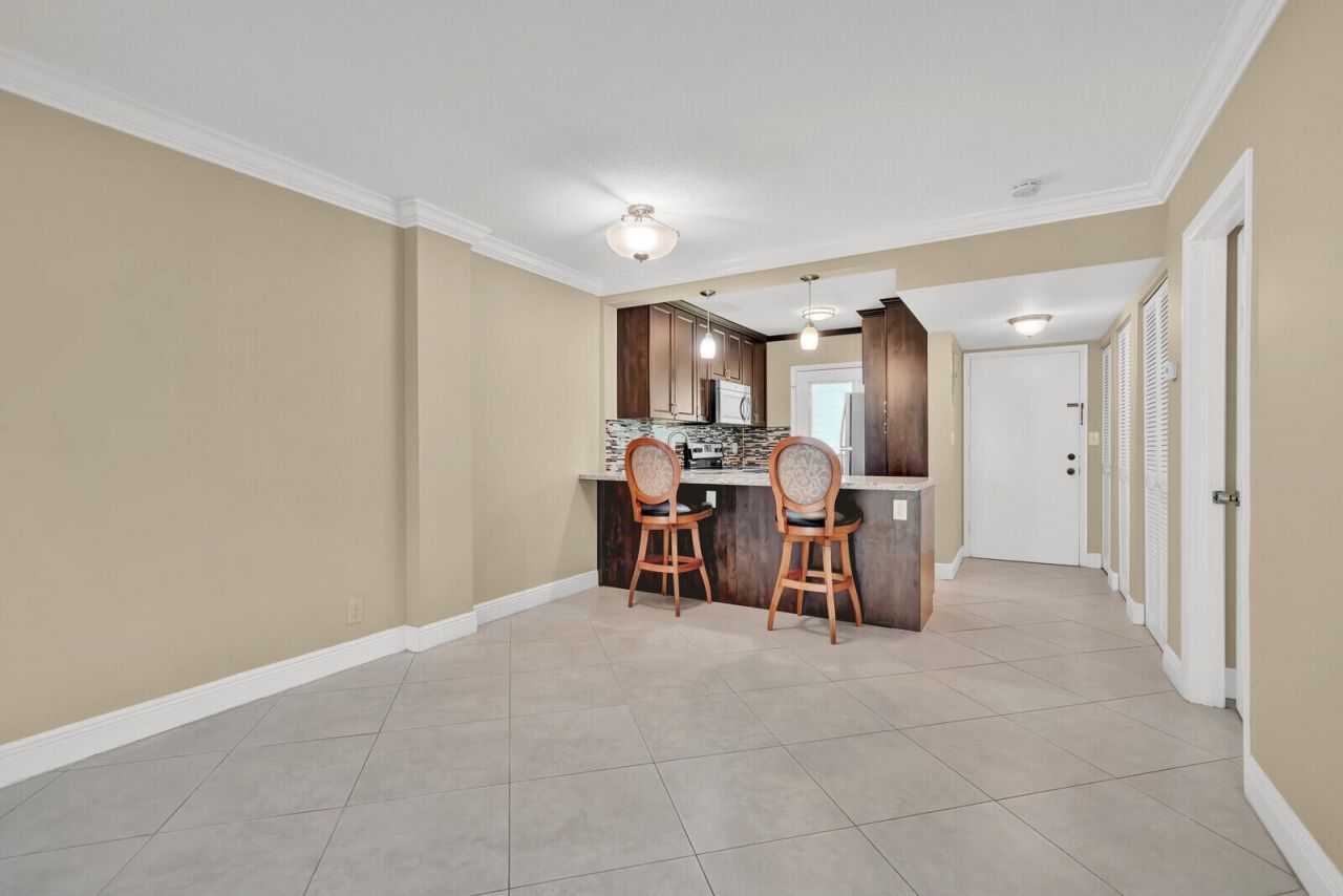 5501 NW 2nd Avenue, Unit 111, Boca Raton, FL 33487 Photo