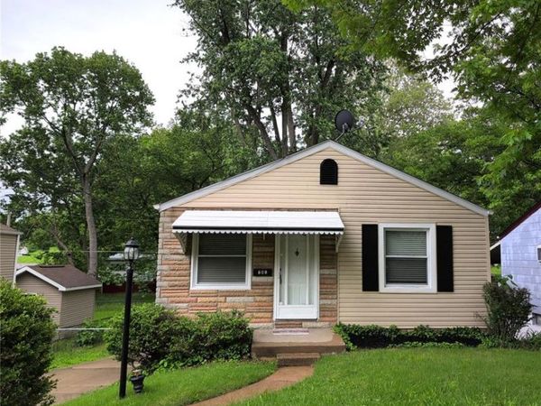 808 Arline Avenue , Ferguson, MO 63135