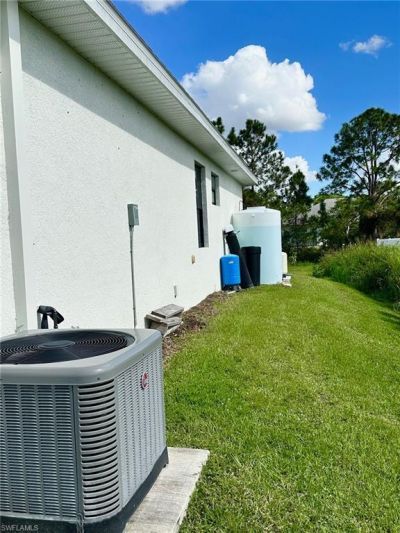 933 Oxford Ave S, Lehigh Acres, FL 33974 Photo