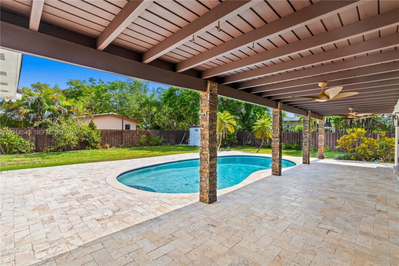7985 SW 136th St , Pinecrest, FL 33156 Photo